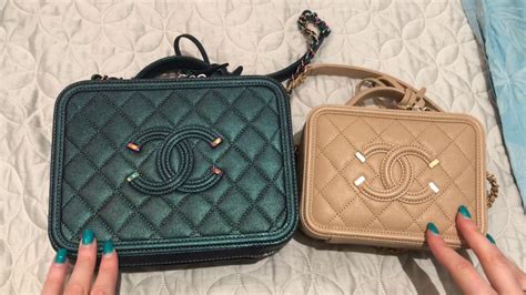 chanel vanity case small vs medium|Chanel vanity medium price.